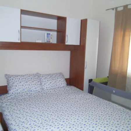 Delfin Apartman Vir