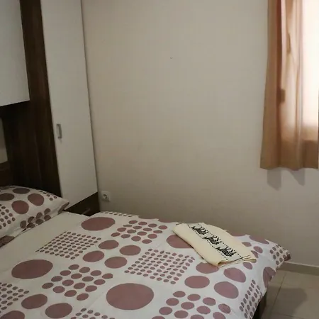 Apartman Delfin Vir