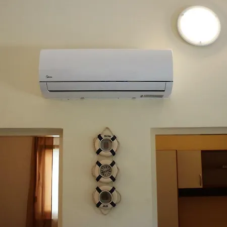 Delfin Apartman Vir
