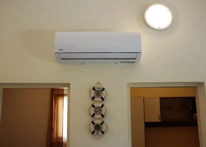 Delfin Apartman Vir